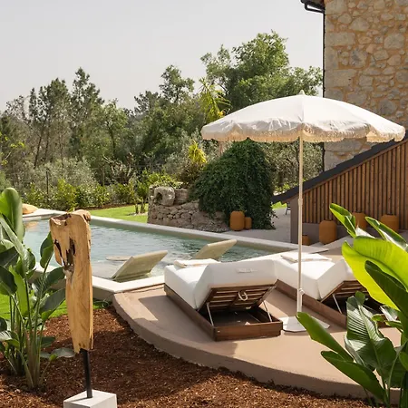 Baguhouse Villa